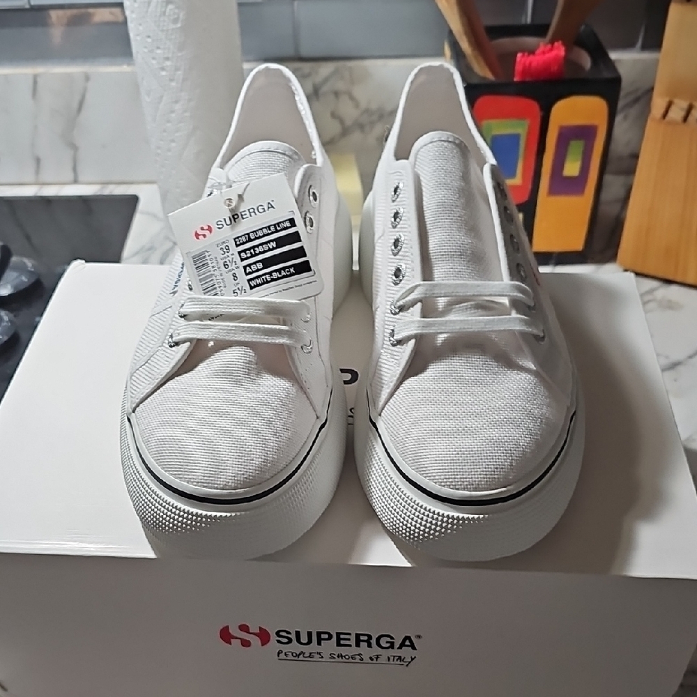 NWB - Superga Women's Classic White Platform Sneakers Size 8W - Picture 2 of 6